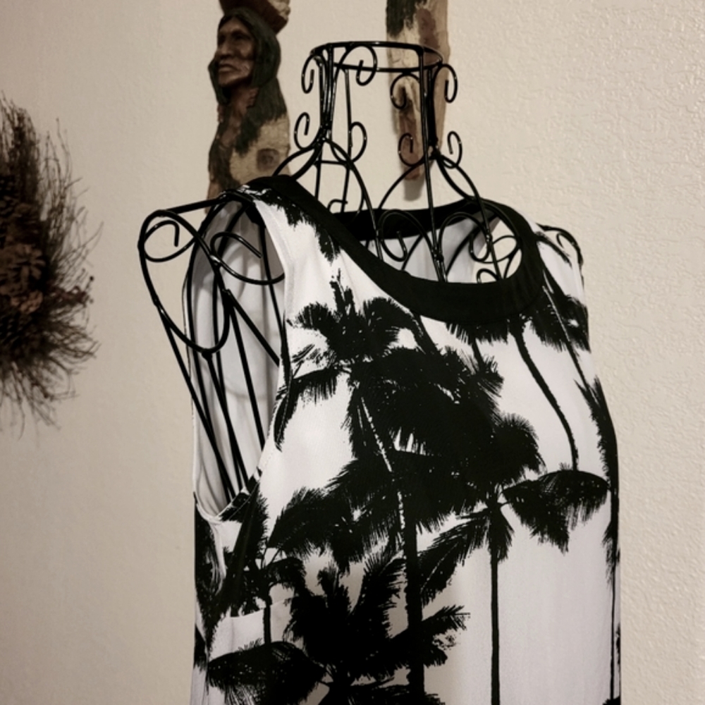 Kensie Maxi Sleeveless Dress - Picture 7 of 11